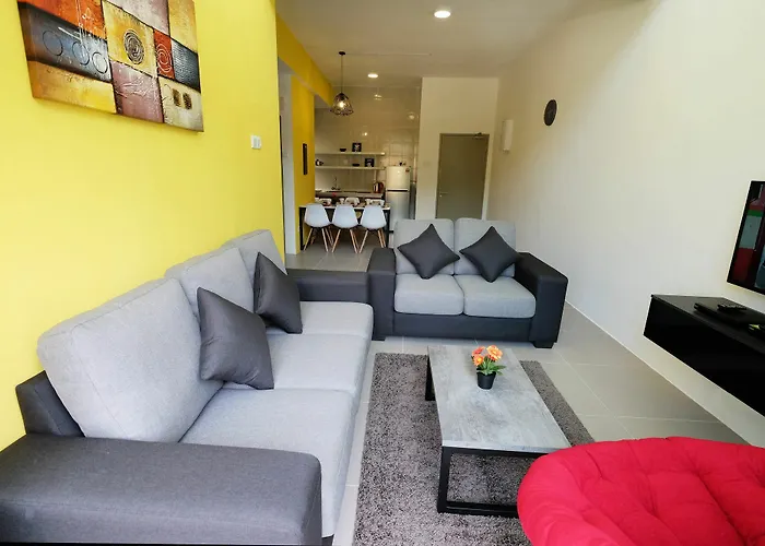 Play Residence At Golden Hills