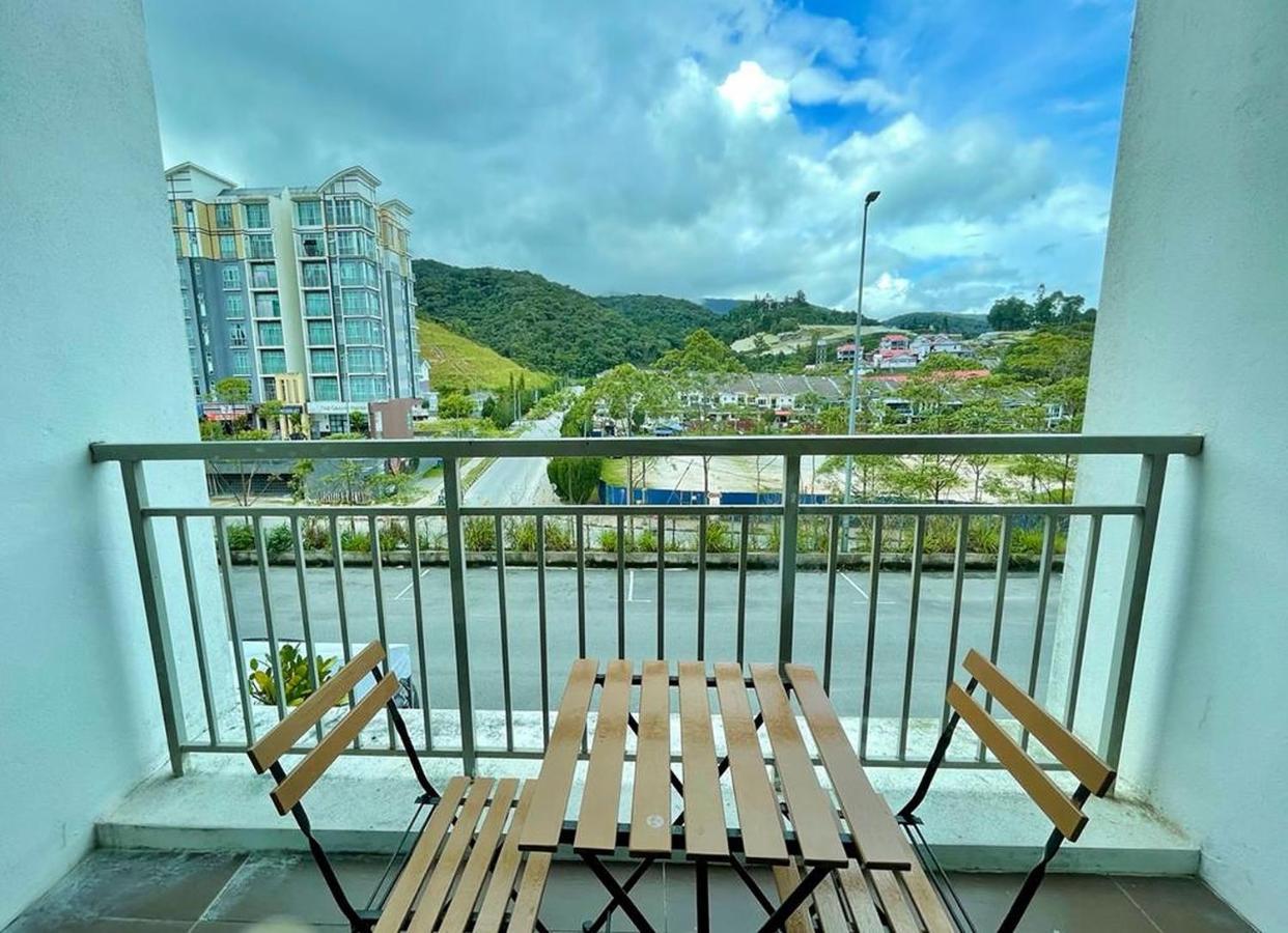 Apartment Play At Golden Hills