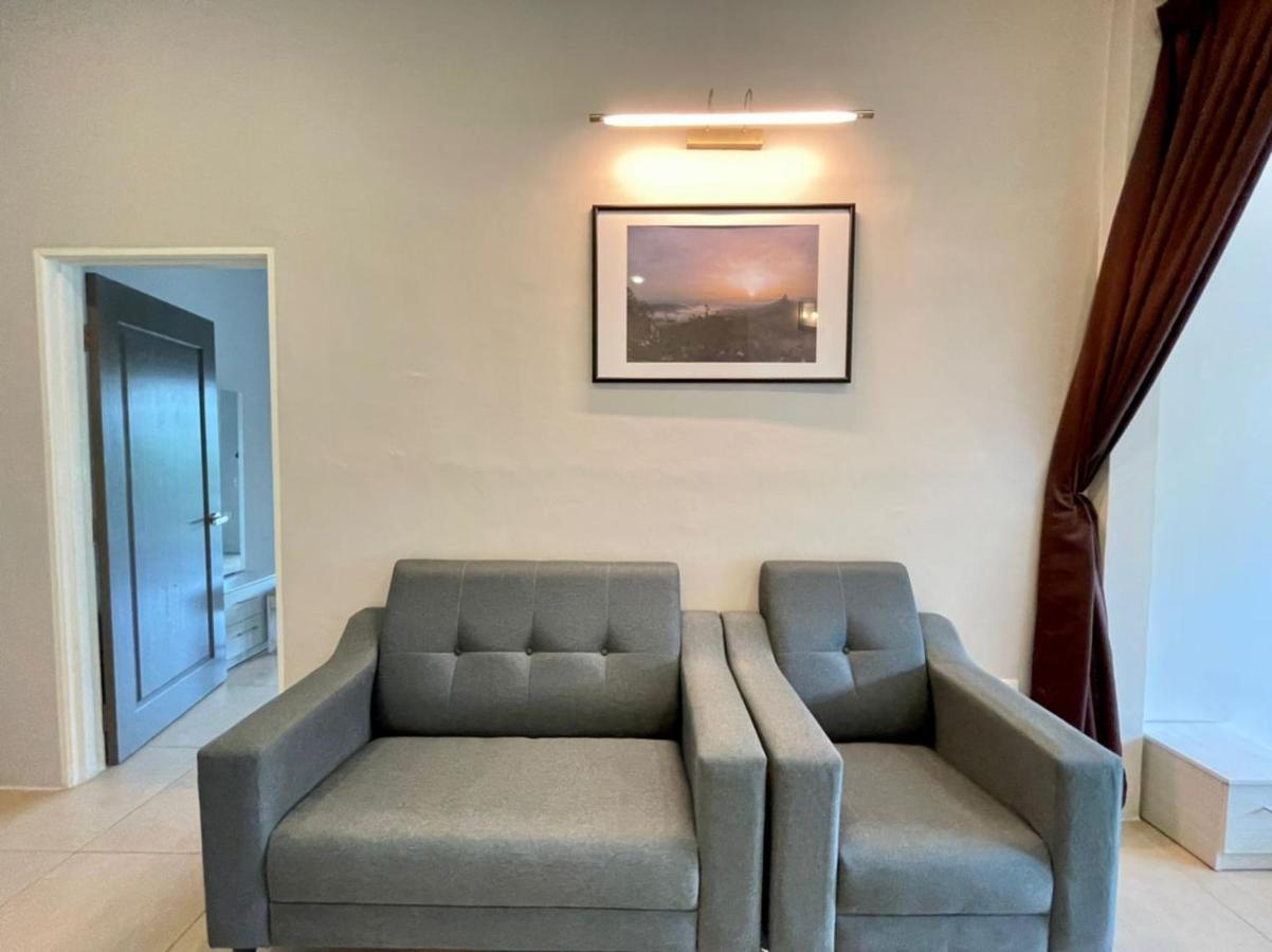 Apartment Play At Golden Hills