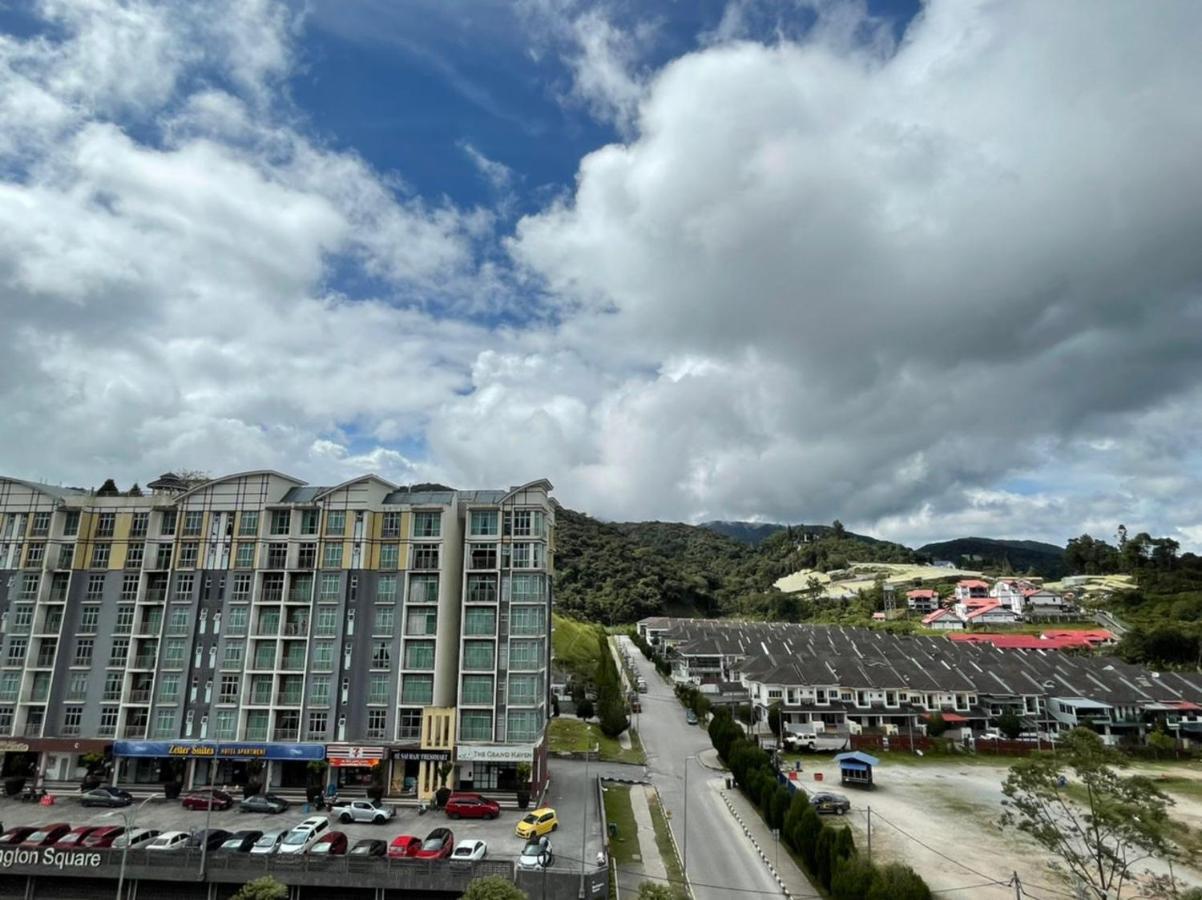 Apartment Play At Golden Hills *