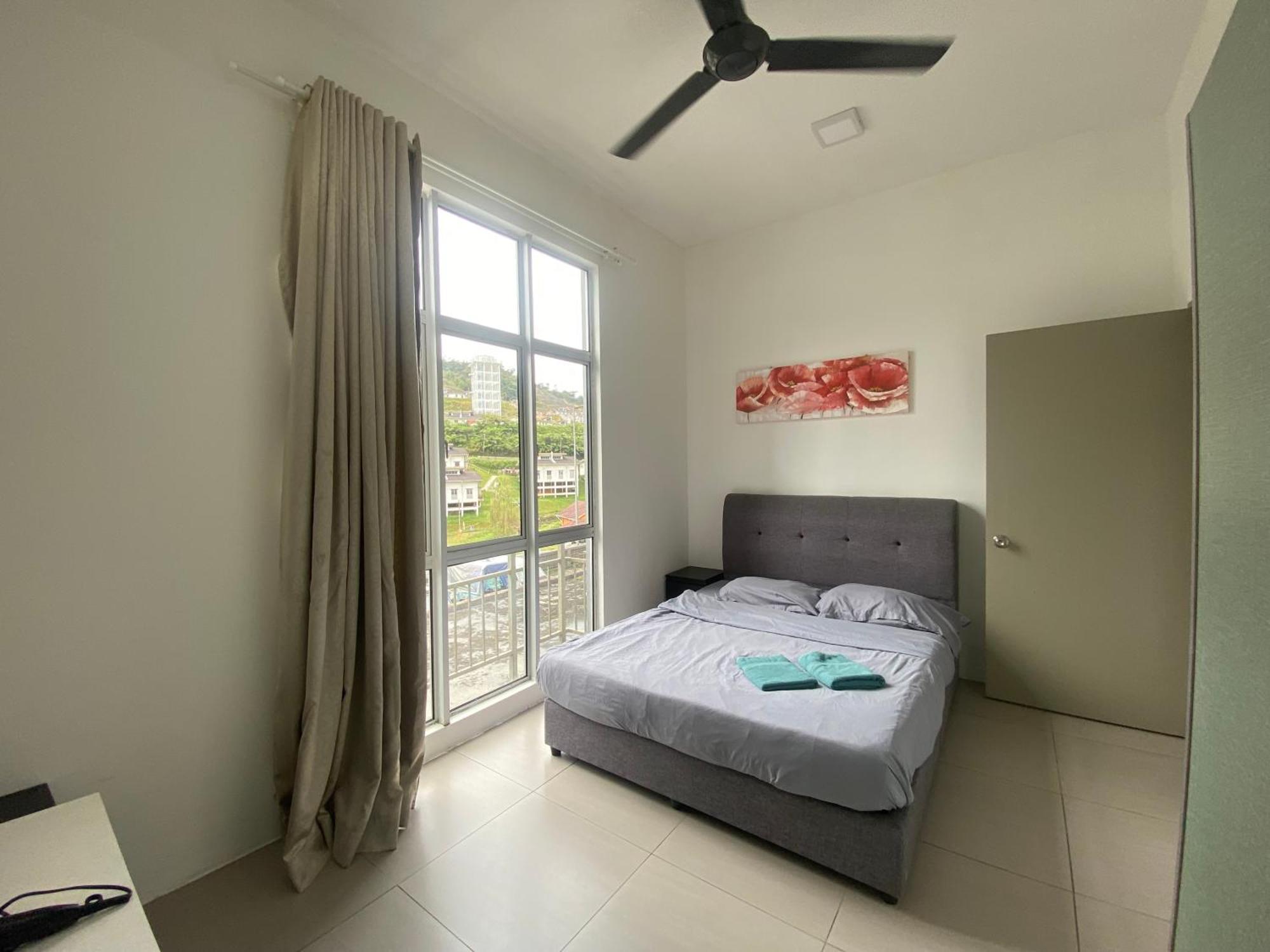 Apartment Play At Golden Hills *