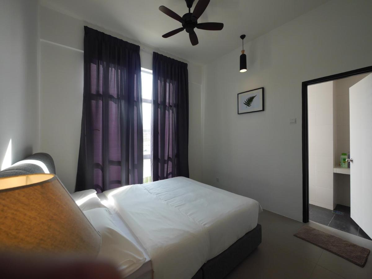 Apartment Play At Golden Hills *